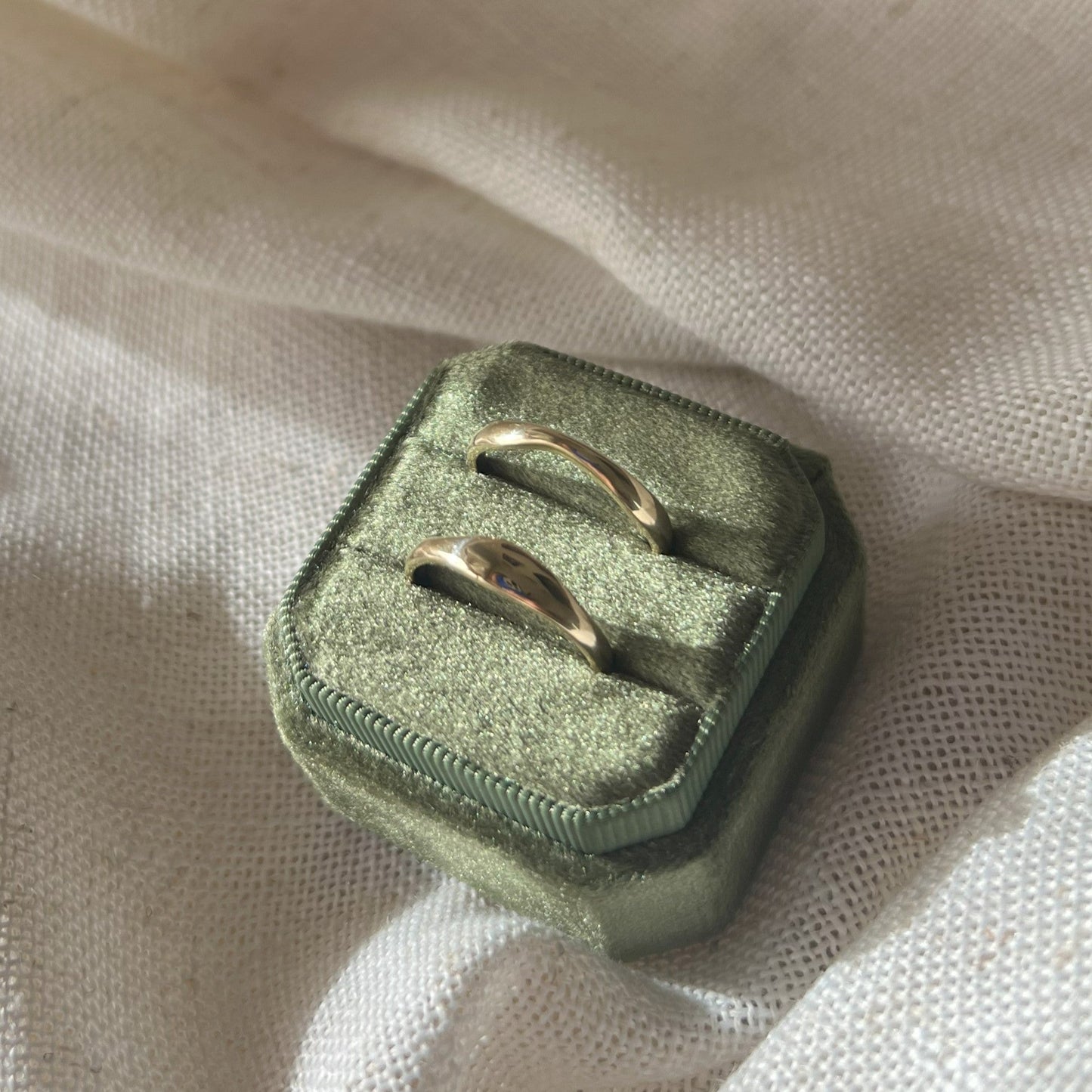 Aeries 14k yellow gold stacking ring set in green velvet box