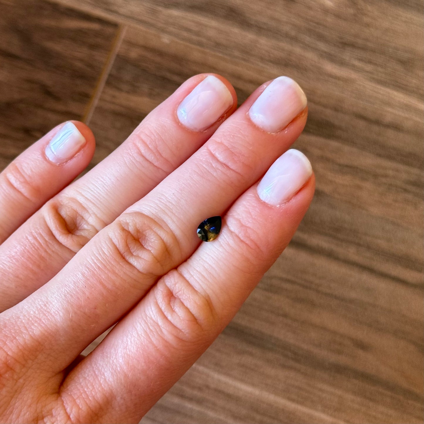 .77 ct Bicolor Sapphire