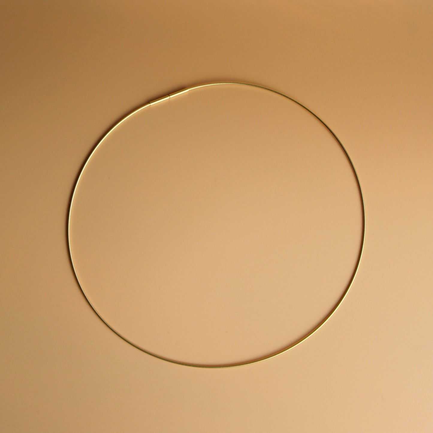 Omega Curve Chain